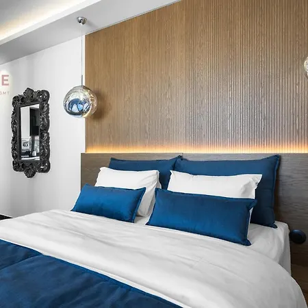 Calliope Penthouse, Nilie Hospitality Mgmt *