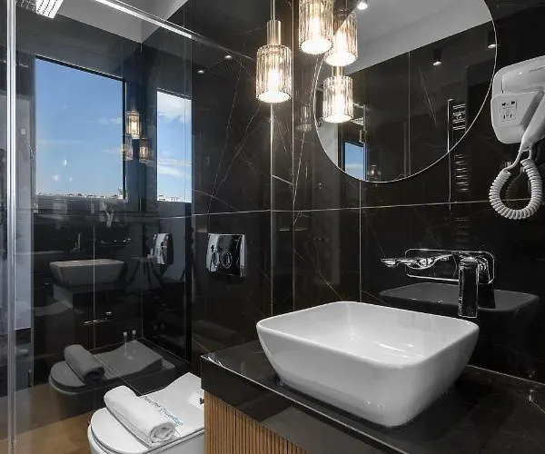 Calliope Penthouse, Nilie Hospitality Mgmt